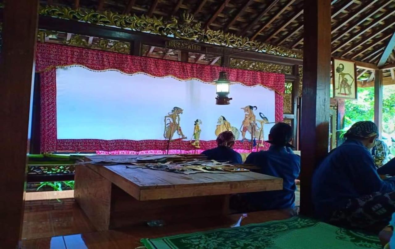 Nara Homestay Syariah Mangunan Exterior photo